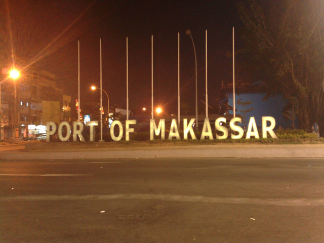 Tampak Depan Pelabuhan Anging Mammiri Makassar. (Foto: R Fauzi Fuadi)