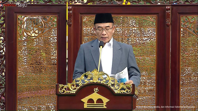 Ketua KPU Hasyim Asy'ari memberikan khutbah Idul Adha 1445 di Lapangan Pancasila Simpang Lima Kota Semarang, Senin (17/6/2024). Foto: YouTube/Sekretariat Presiden