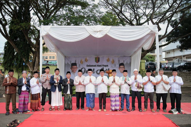 Plh Gubernur Lampung Fahrizal Darminto dan Jajaran Pemprov Lampung | Foto : Dok. Humas Pemprov