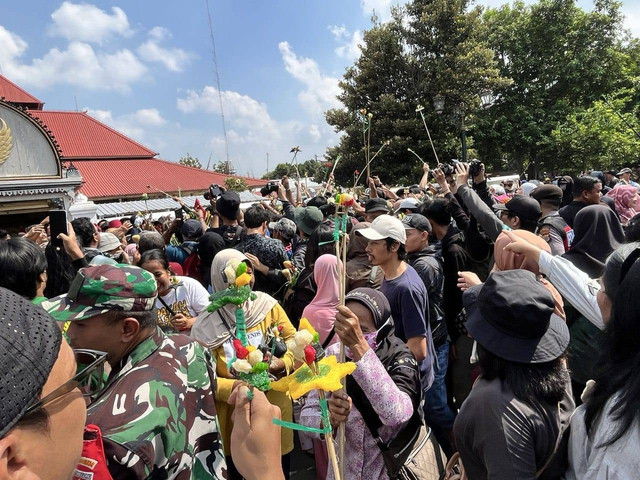 fotoSuasana Hajat Dalem Garebeg Besar untuk memperingati Idul Adha 1445 H, Senin (117/5/22024). Foto: M wulan