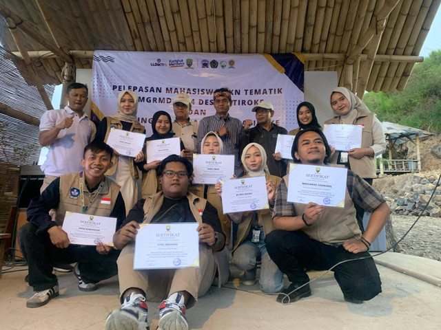 Pelepasan Mahasiswa KKNT PTMGRMD Desa Jatiroke 2024