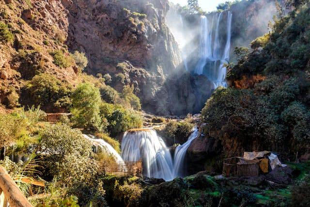 Daya Tarik Air Terjun Mata Jitu. Foto hanya ilustrasi bukan tempat sebenarnya. Sumber foto: Pexels.com/Leonid Sobolev