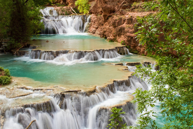 [Air Terjun KAlela] Foto hanya ilustrasi, bukan tempat sebenarnya. Sumber: unsplash/Sgcdesignco