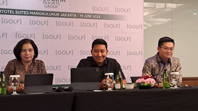 Komisaris Utama Intra GolfLink Resorts, Darma Mangkuluhur Hutomo, dalam acara konferensi pers rencana Penawaran Umum Perdana (IPO) Saham PT Intra GolfLink Resorts Tbk (IGR) di Jakarta, Rabu (19/6/2024). Foto: Ghifari/kumparan 
