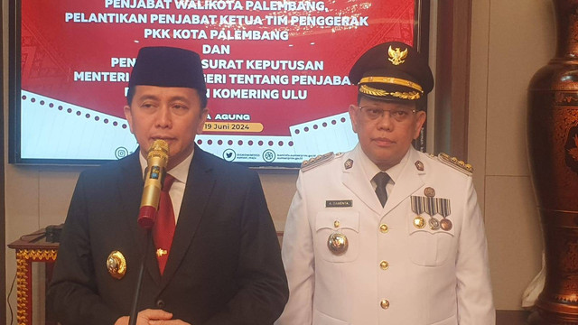 Pj Gubernur Sumsel Agus Fatoni bersama Pj Wali Kota Palembang, usai pelantikan, Foto : Ist