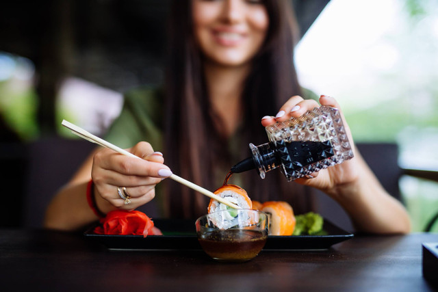 Ilustrasi sushi dan wasabi. Foto: F8 studio/Shutterstock