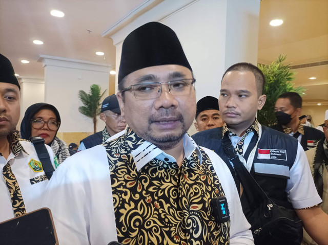 Menteri Agama (Menag) Yaqut Cholil Qoumas saat menghadiri acara Malam Apresiasi Petugas Penyelenggara Ibadah Haji (PPIH) di Makkah, Rabu (19/6/2024) malam. Foto: Salmah Muslimah/kumparan