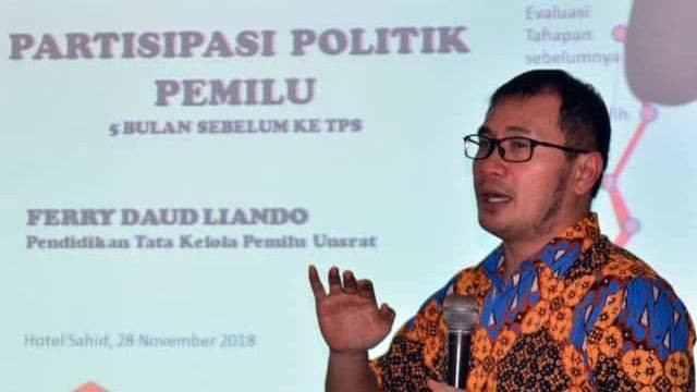 Dekan Fisip Unsrat, Ferry Daud Liando
