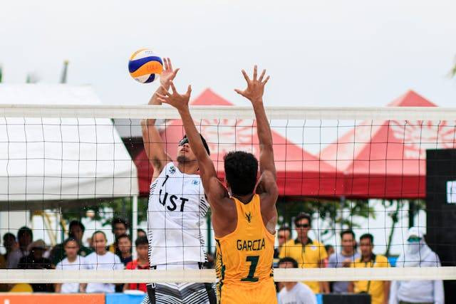 Pilihan Toko Sepatu Volly di Bandung, Foto hanya ilustrasi bukan tempat sebenarnya. Sumber foto: Pexels.com/Jim De Ramos