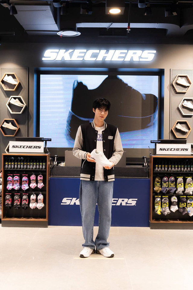 Hwang In Youp saat menjadi bintang tamu di opening store Skechers di Senayan City Mall. Foto: Dok. Skechers