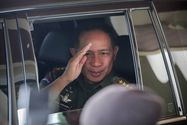 Panglima TNI Jenderal Agus Subiyanto usai melakukan pertemuan dengan Kapolri Jenderal Listyo Sigit Prabowo di Mabes Polri, Jakarta, Selasa (5/12/2023). Foto: Jamal Ramadhan/kumparan