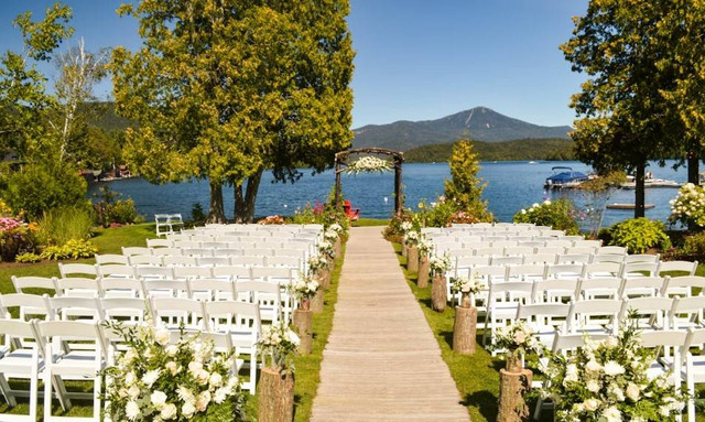 Tempat wedding outdoor di Bandung. Foto hanyalah ilustrasi bukan tempat sebenarnya. Sumber: Unsplash/Matthew Essman