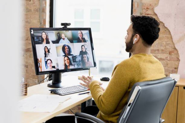 Ilustrasi virtual meeting (sumber: https://www.istockphoto.com/id)