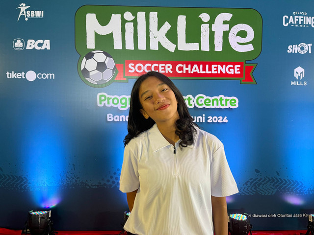 Zilfa Aninda Zevanya, Atlet Timnas Putri Indonesia dalam acara Milklife Soccer Challenge yang diinisiasi Bakti Olahraga Djarum Foundation bersama Milklife di Bandung, Jawa Barat, Kamis (20/6/2024). Foto: Eka Nurjanah/kumparan