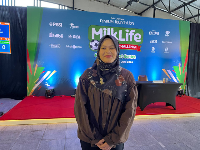 Psikolog Klinis Anak dan Remaja, PIP Unpad, Yusrinda Silvianis Diwanti, M.Psi., Psikolog dalam acara Milklife Soccer Challenge yang diinisiasi Bakti Olahraga Djarum Foundation bersama Milklife di Bandung, Jawa Barat, Kamis (20/6/2024). Foto: Eka Nurjanah/kumparan