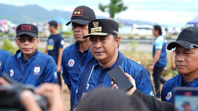 Penjabat Gubernur Sulawesi Barat, Bahtiar Baharuddin. Foto: Adi PW