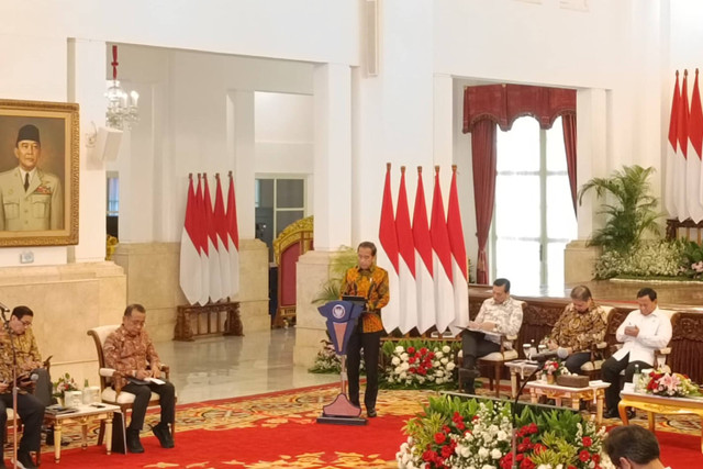 Presiden Jokowi pimpin Sidang Rapat Paripurna kabinet di Istana Presiden, Jakarta, Senin (24/6/2024). Foto: Zamachsyari/kumparan