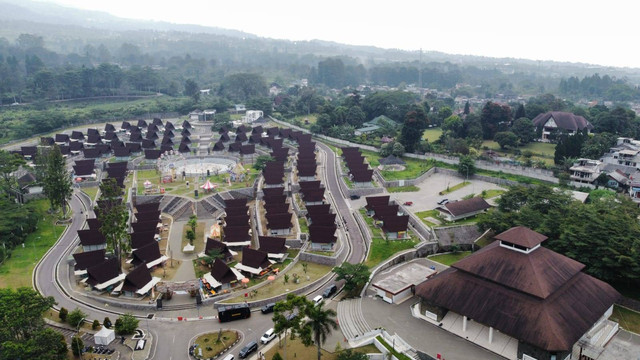 Rest Area Gunung Mas Puncak Bogor, Senin (24/6/2). Dok: kumparan.