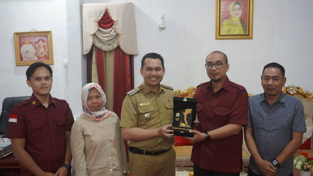 Hadir di Majene, Kanwil Kemenkumham Sulbar Gelar Klinik KI Bergerak