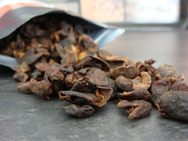 Cascara yang merupakan kulit buah kopi cherry (Sumber: https://pixabay.com/)