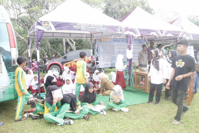 Purwakarta jadi kabupaten tertinggi tingkat gemar membaca kedua di Jabar. (Foto: Istimewa)