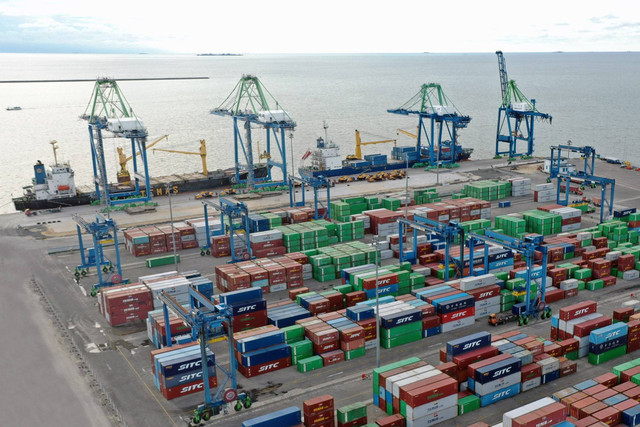 Makassar New Port (MNP) yang digunakan perusahaan pelayaran global, SITC. Foto: Dok. Pelindo 