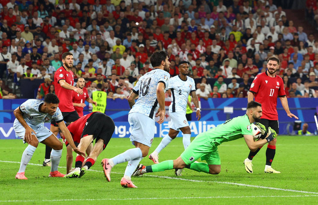 Pertandingan Piala Eropa antara Georgia vs Portugal, Kamis (27/6) dini hari WIB. Foto: REUTERS/Bernadett Szabo