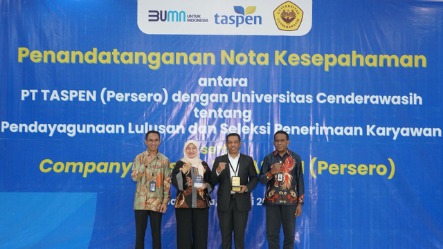 PT TASPEN bersama Universitas Cendrawasih melaksanakan Penandatanganan Nota Kesepahaman di Jayapura, Papua. Foto: Dok. TASPEN