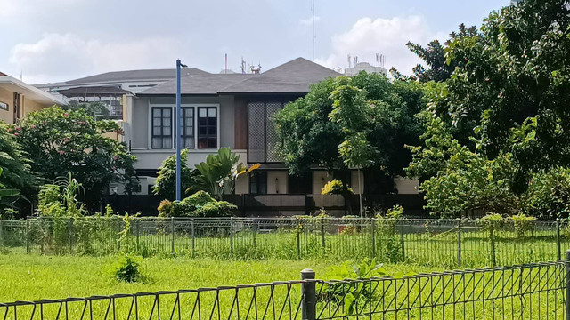 Kondisi rumah pensiun Susilo Bambang Yudhoyono di Jalan Mega Kuningan Timur VII No. 26, Kuningan Timur, Setiabudi, Jakarta Selatan, Kamis (27/6). Foto: Fadlan Nuril Fahmi/kumparan