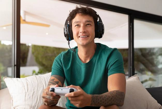 Ilustrasi headset gaming terbaik 2024. Foto: Freepik