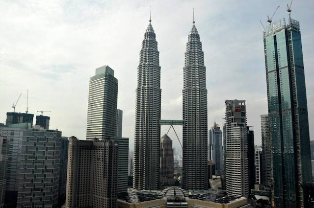 Petronas Twin Towers. Sumber: Unsplash/Alex Block