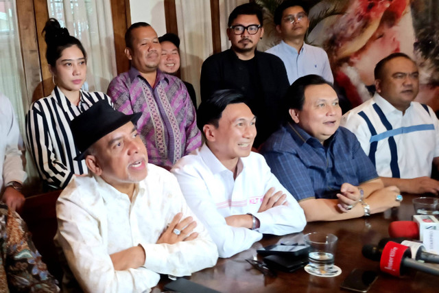 Konferensi pers Anji soal tudingan perselingkuhan di Gunawarman, Jakarta Selatan, Kamis (27/6/2024). Foto: Giovanni/kumparan