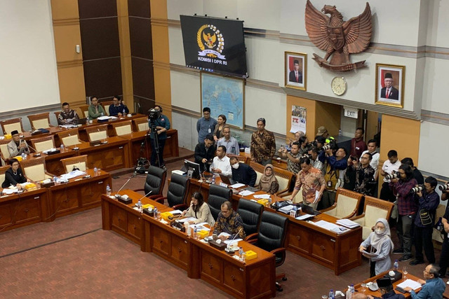 Suasana rapat kerja Komisi I DPR RI bersama Menkominfo dan BSSN, Kamis (27/6/2024). Foto: Luthfi Humam/kumparan