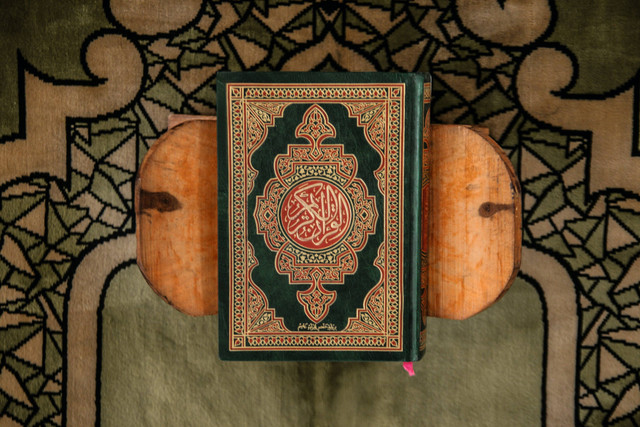 Ilustrasi Doa Sebelum Baca Alquran, sumber: unsplash/SyedAoun