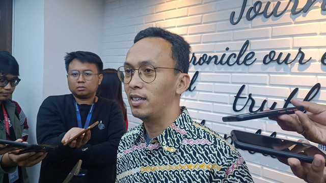 Direktur Pengendalian Aplikasi Informatika Ditjen Aptika, Teguh Afriyadi, di kantor Kementerian Kominfo, Jakarta Pusat, Jumat (28/6/2024). Foto: Fadlan Nuril Fahmi/kumparan