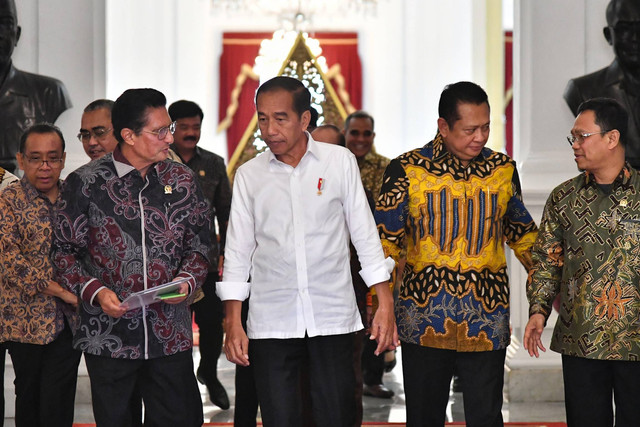 Presiden Jokowi menerima pimpinan MPR di Istana Merdeka, Jakarta, Jumat (28/6/2024). Foto: Vico/Biro Pers Sekretariat Presiden