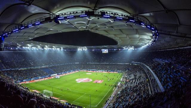 Ilustrasi Cara Nonton Euro 2024 Austria Vs Turki via Live Streaming di HP. Foto: dok. Unsplash/Mario Klassen