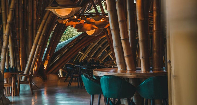 Saung Gawir Ciwidey. Foto hanyalah ilustrasi bukan tempat sebenarnya. Sumber: Unsplash/Kevin Charit
