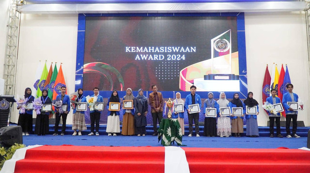 736 Mahasiswa Unismuh Raih Penghargaan di Kemahasiswaan Award 2024