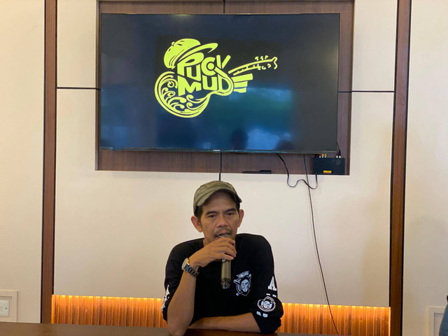 Puck Mude saat gelar pers conference. Malam ini Puck Mude akan merilis album baru, 'Te Koyak'. Foto: Rere Hutapea/Hi!Pontianak