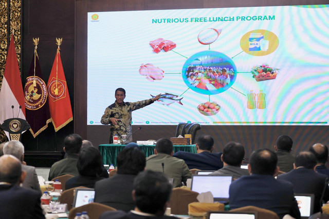 Mentan Amran Sulaiman saat menjadi pembicara Executive Course on Strategic Management and Leadership (Cohort) di Gedung Kementerian Pertahanan. Foto: Dok. Kementan