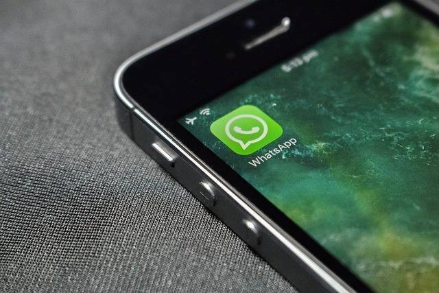 Ilustrasi End-to-End Encryption WhatsApp. Foto:  Pixabay/Webster2703