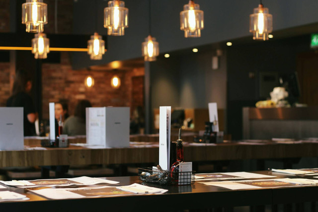 restoran Jepang di SCBD. Foto hanya ilustrasi, bukan tempat sebenarnya. Sumber: Unsplash/samuel foster