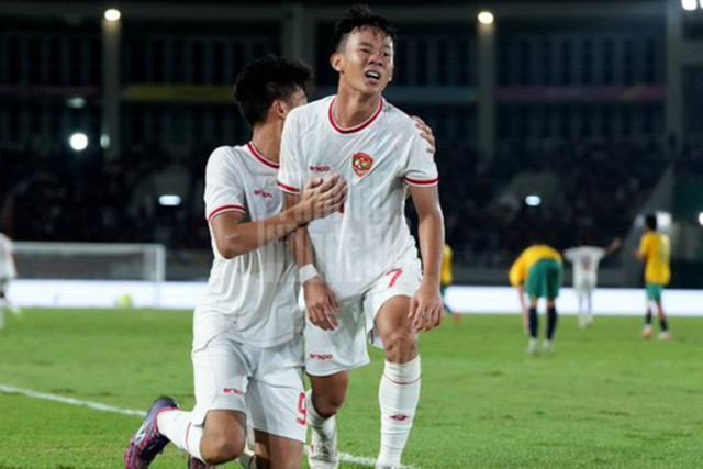 Timnas Indonesia U-16 bertemu Australia dalam pertandingan semifinal Piala AFF U-16 di Stadion Manahan, Surakarta, Jawa Tengah, Senin (1/7/2024). Foto: Dok. Timnas Indonesia. 