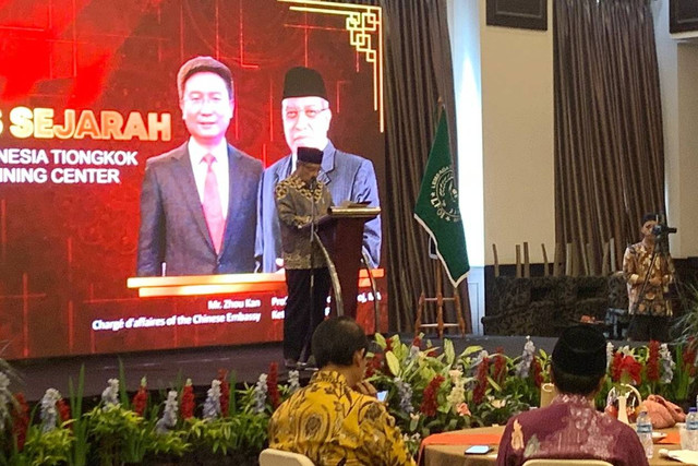 Ketua LPOI (Lembaga Persahabatan Organisasi Islam) Said Aqil Siroj di acara Tadarus Sejarah & Launching Indonesia Tiongkok Cultural and Training Center di Royal Hotel Kuningan, Jakarta, Selasa (2/7/2024). Foto: Luthfi Humam/kumparan