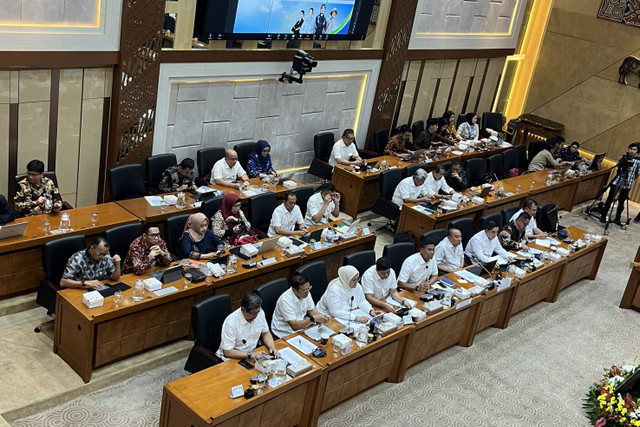 Direktur Utama BPJS Ketenagakerjaan Anggoro Eko Cahyo dalam Rapat Dengar Pendapat Komisi IX di Gedung DPR, Selasa (2/7/2024). Foto: Ghinaa Rahmatika/kumparan