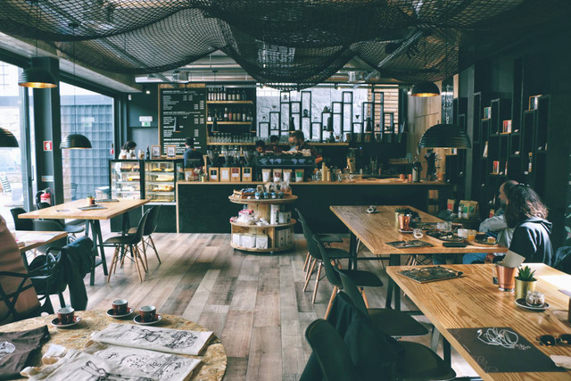 Sudut Timur Coffee &Eatery. Foto hanya ilustrasi, bukan tempat sebenarnya. Sumber: Unsplash/petr sevcovic