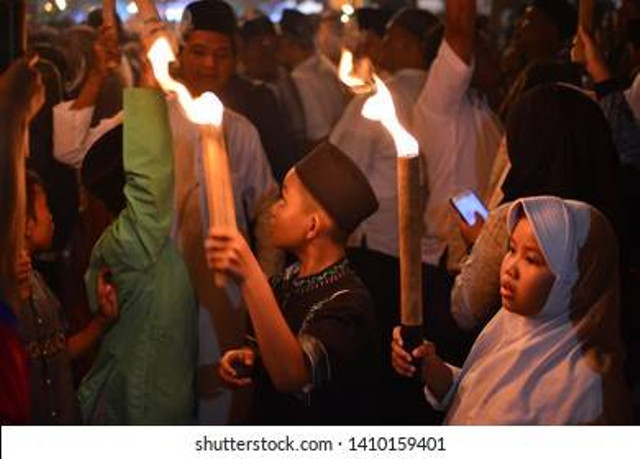 https://www.shutterstock.com/image-photo/tangerang-september-9th-2018-indonesia-torch-1410159401