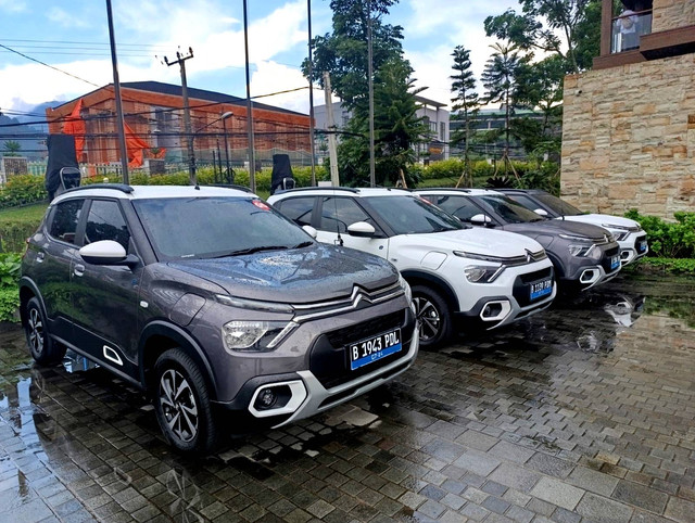 Test drive Citroen E-C3 di kawasan Puncak, Bogor, Selasa (2/7/2024). Foto: Fitra Andrianto/kumparan