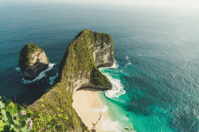 Wisata Pulau Terluar Indonesia. Foto hanya ilustrasi bukan tempat sebenarnya. Sumber foto: Unplash/Paolo Nicolello